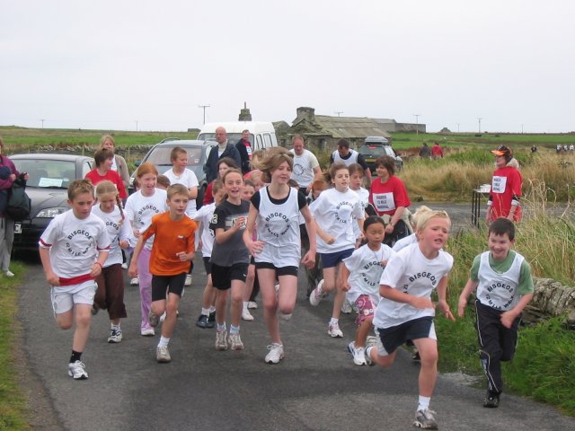 Start of Bisgeos 3 mile run