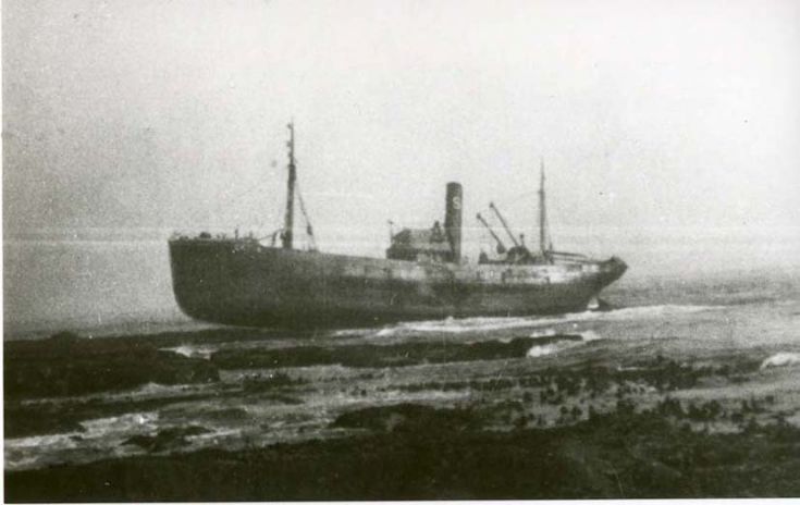 Trawler aground at Torness