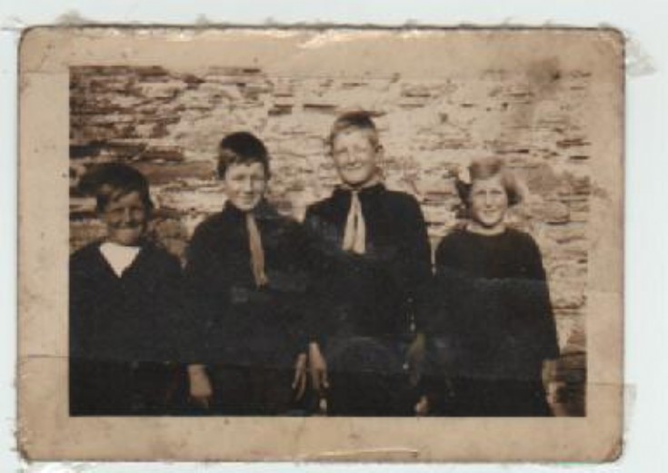 The Thomson Family fae the Burnhouse Longhope