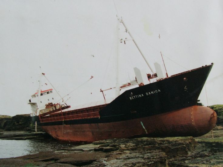 Bettina Danica ashore on Stroma