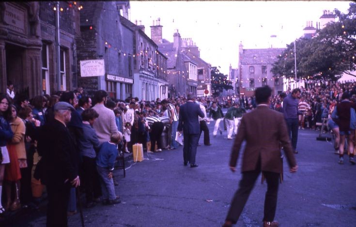 It's a Knock-Out on Broad Street
