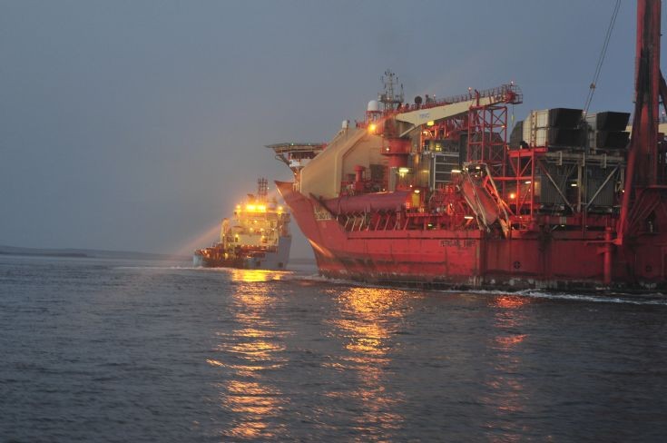 Petrojarl Banff at 0500
